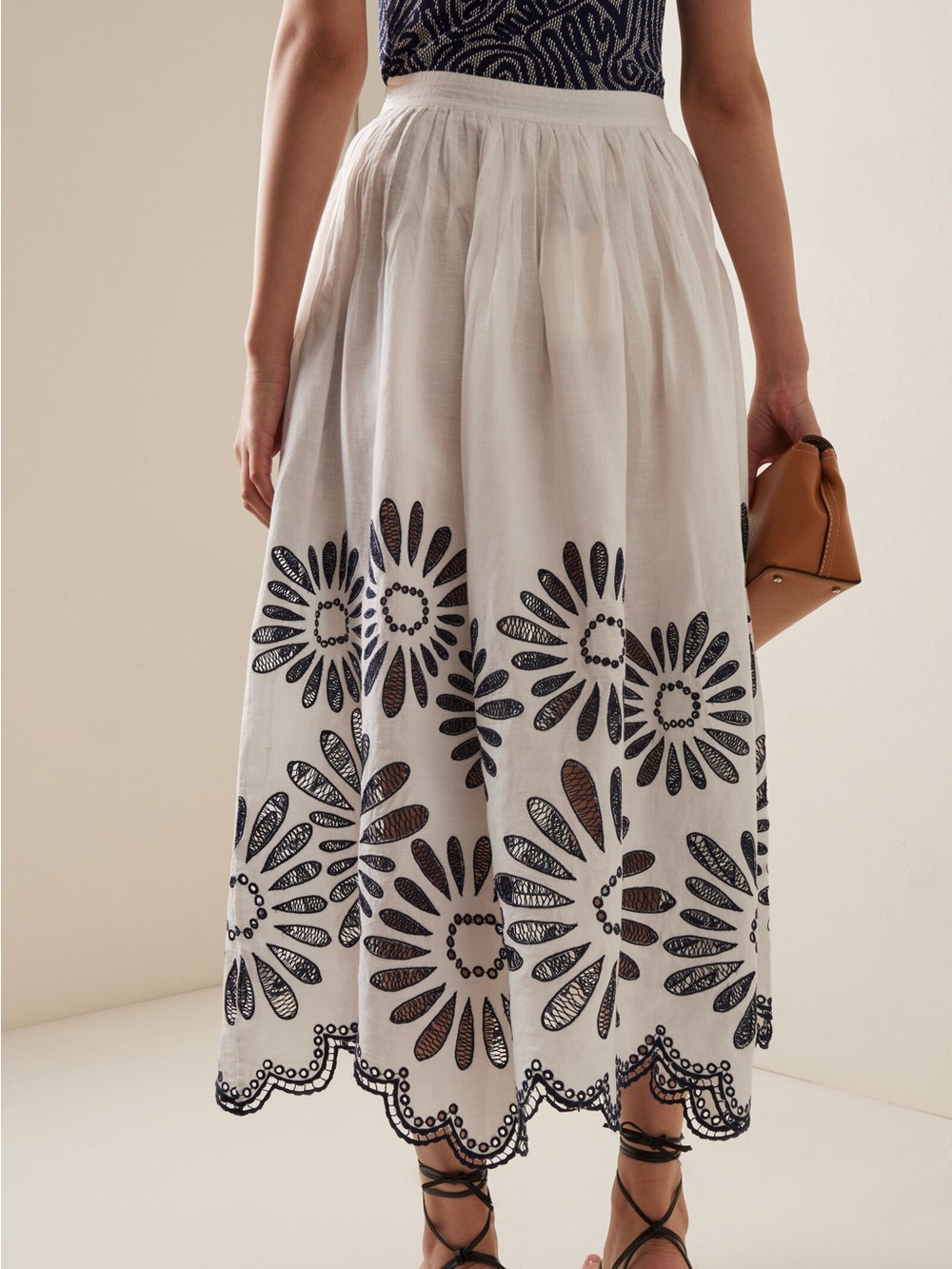 Ulla Johnson Annisa Embroidered Skirt - Picture 3 of 9